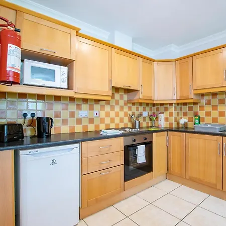 90 - 4Bed Townhouse By Shortstays - Ideal Group Stay Голуэй