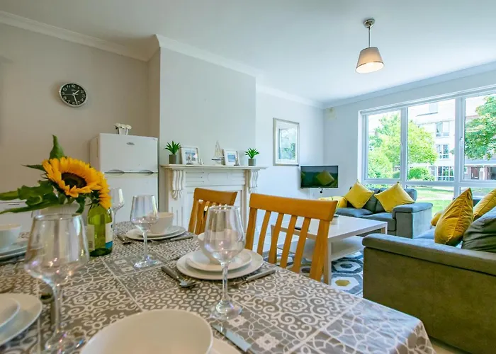 Semesterbostad 67 - The Townhouse By Shortstays