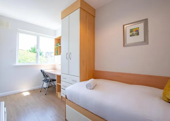 67 - The Townhouse By Shortstays Semesterbostad