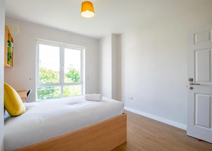 67 - The Townhouse By Shortstays