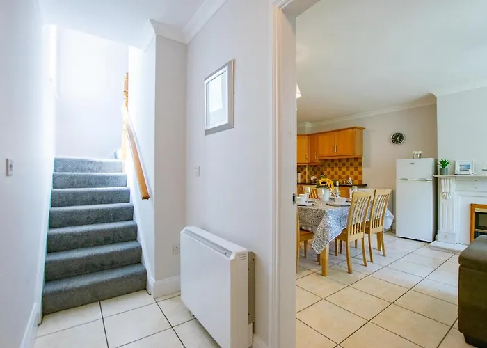 67 - The Townhouse By Shortstays Galway