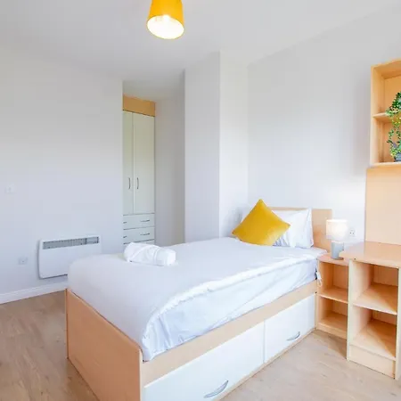 90 - 4bed Townhouse By Shortstays - Ideal Group Σπίτι διακοπών *