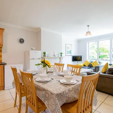 90 - 4bed Townhouse By Shortstays - Ideal Group Γκάλγουεϊ